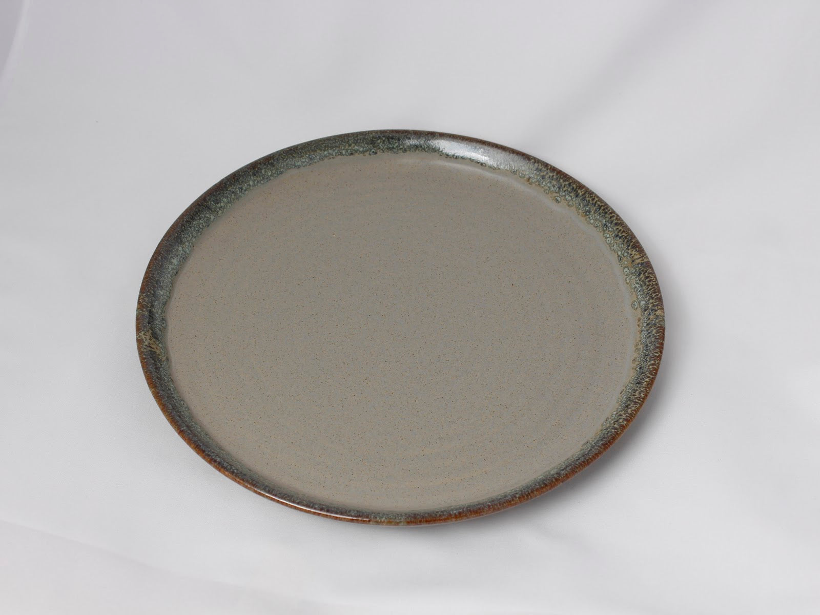 ZURI Side Plate detail