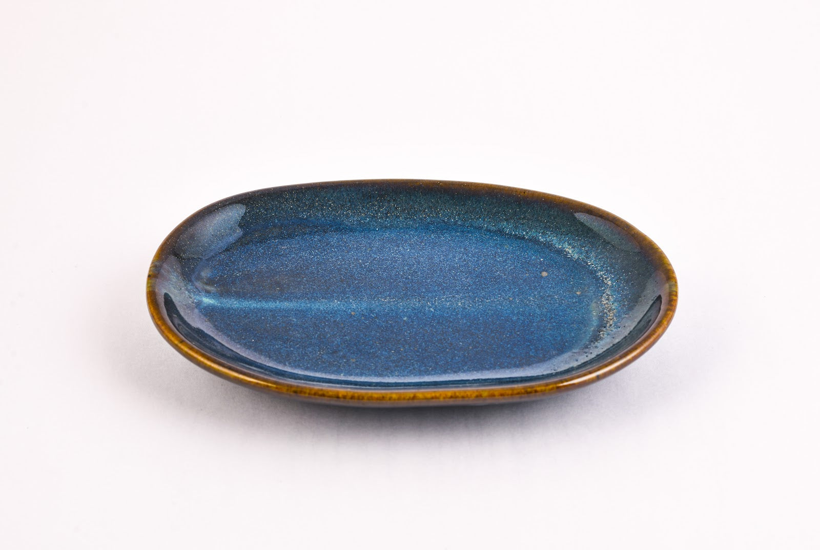 KAI Oval Platter detail