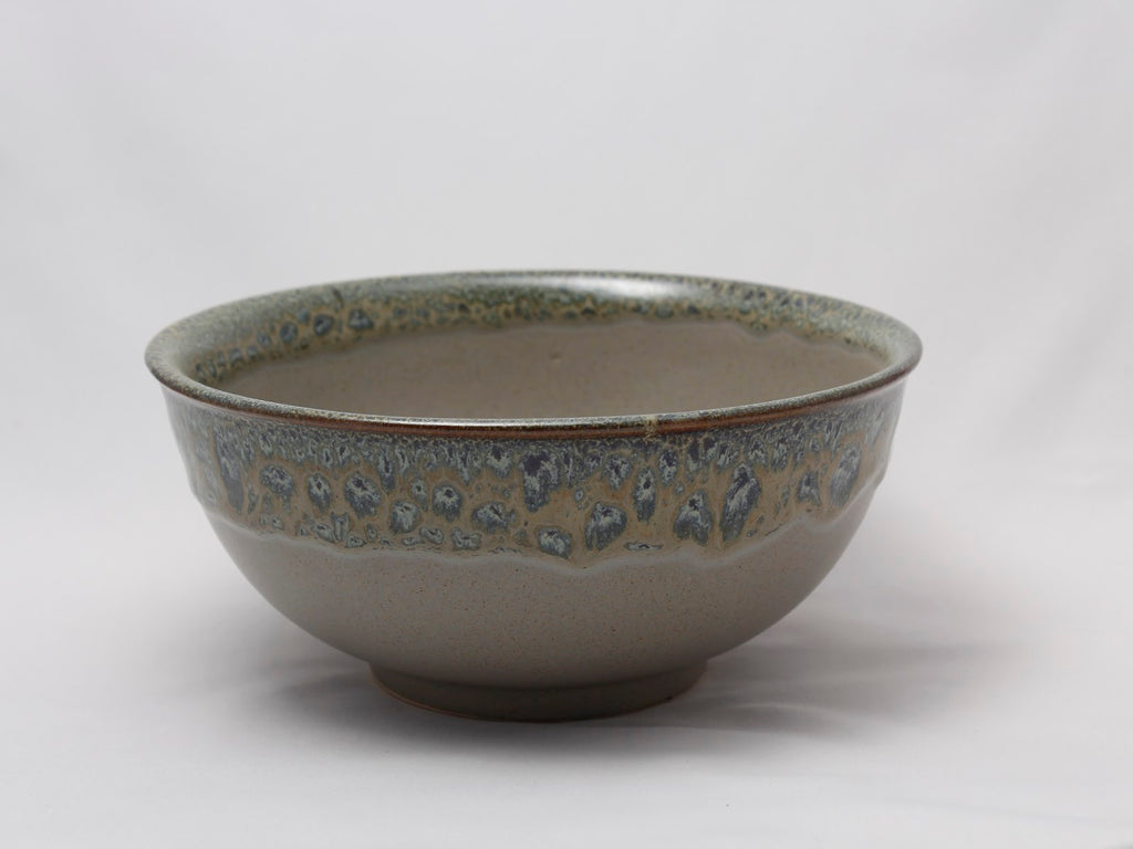 ZURI Serving Bowl detail